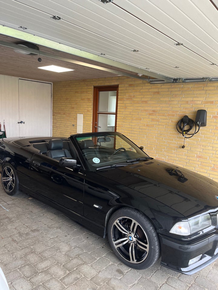 BMW 318i 1,8 Cabriolet 2d