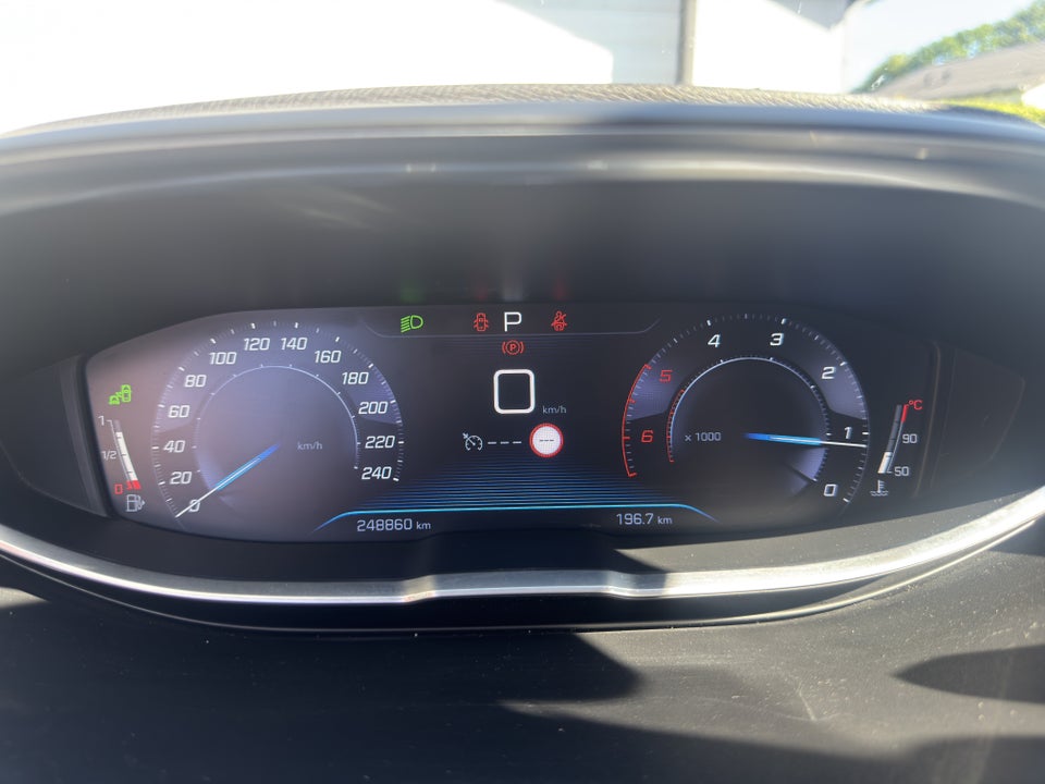 Peugeot 3008 1,6 BlueHDi 120 Allure EAT6 5d