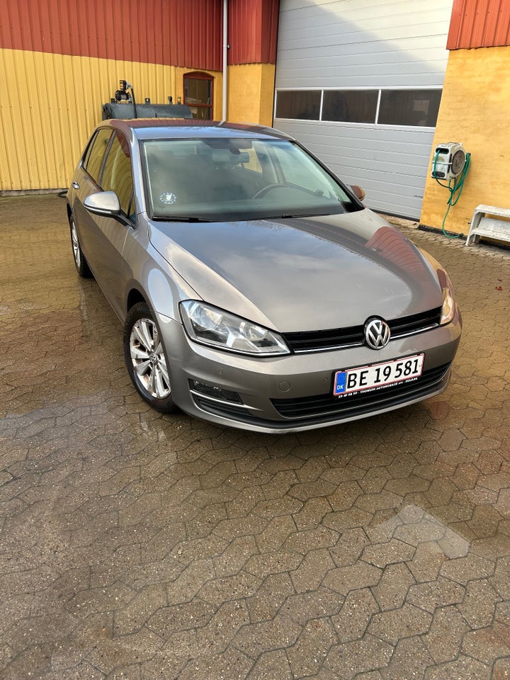 VW Golf VII 1,6 TDi 110 Comfortline Variant DSG BM 5d