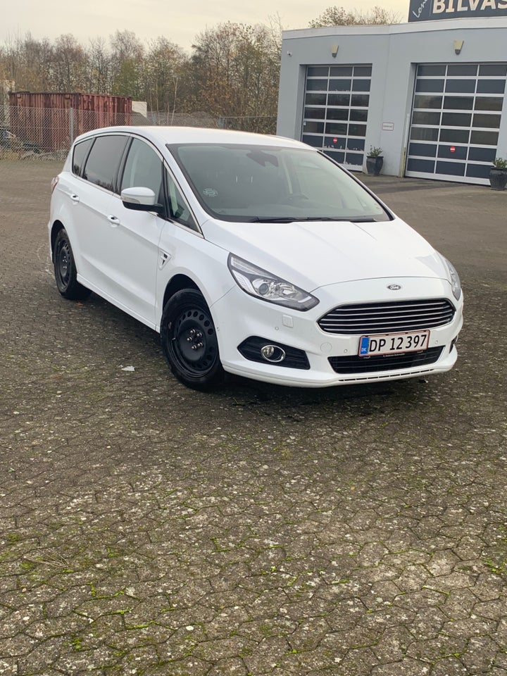 Ford S-MAX 1,5 SCTi 160 Titanium 5d