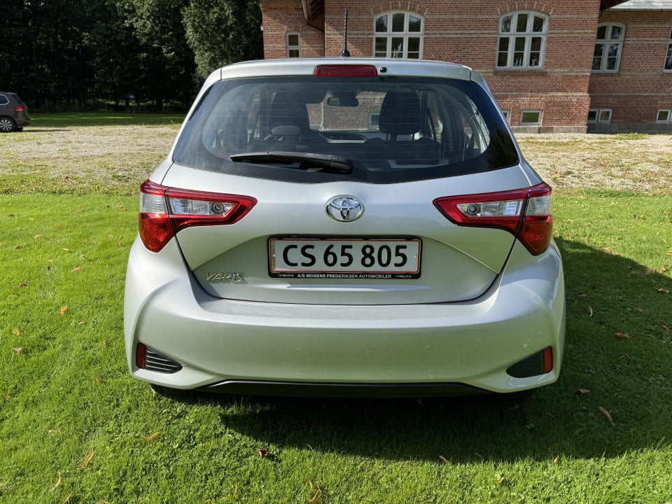 Toyota Yaris 1,0 VVT-i T2 5d