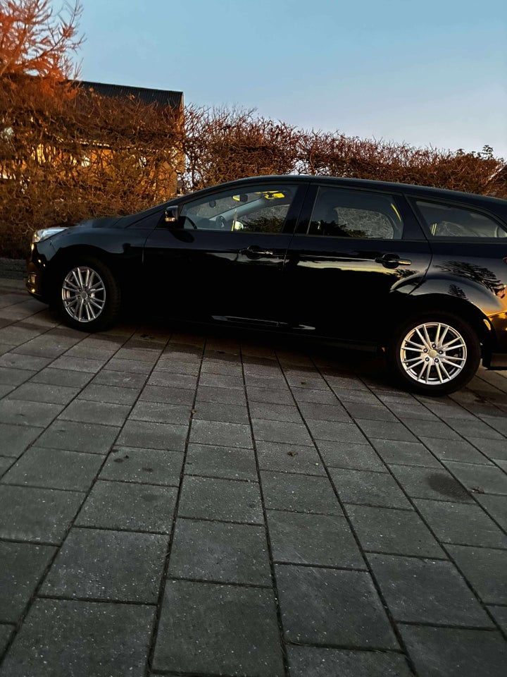 Ford Focus 1,0 SCTi 125 Business stc. 5d