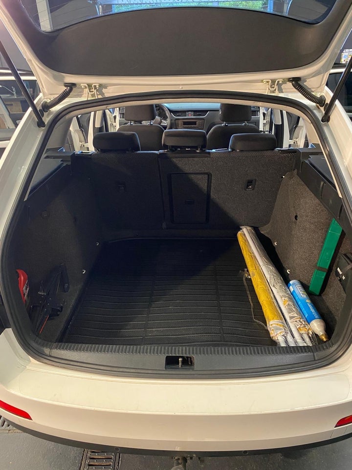 Skoda Octavia 1,6 TDi 105 Active 5d