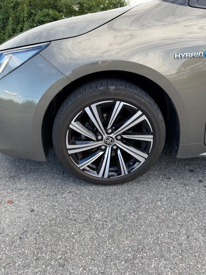 Toyota Corolla 1,8 Hybrid H3 Premium Touring Sports MDS 5d