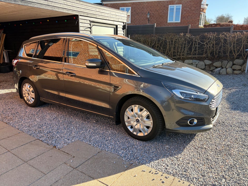 Ford S-MAX 2,0 SCTi 240 Titanium aut. 7prs 5d