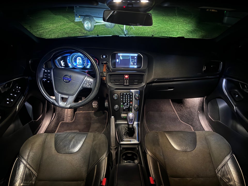 Volvo V40 1,6 D2 115 R-Design 5d