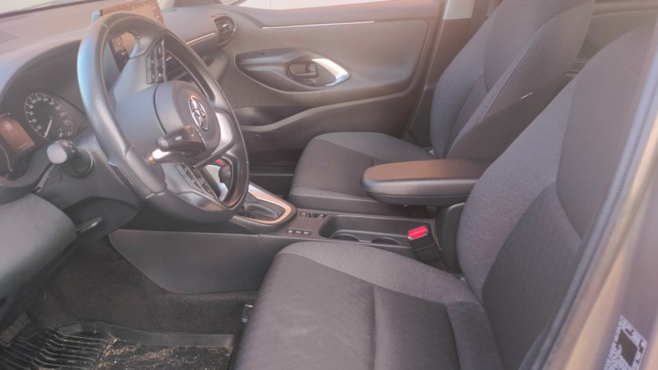 Toyota Yaris 1,5 Hybrid H3 Smart e-CVT 5d