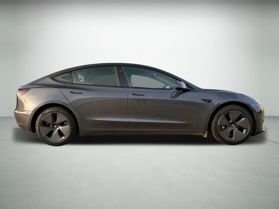 Tesla Model 3 Long Range AWD 4d