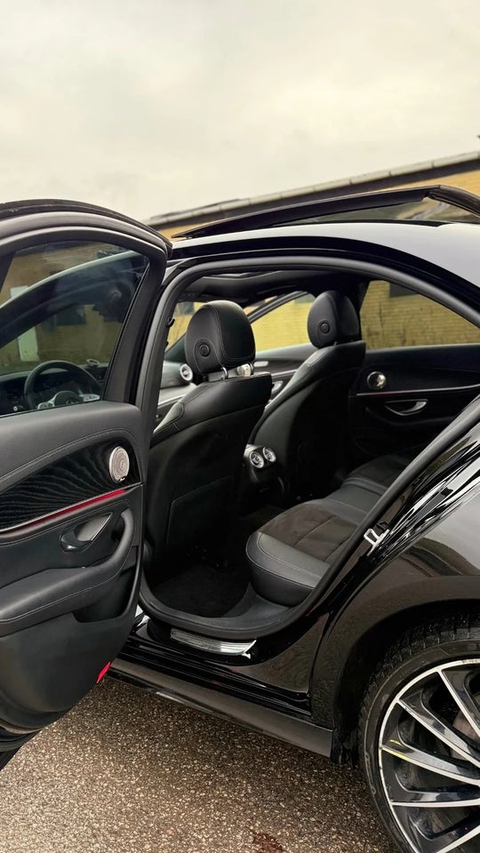 Mercedes E300 de 2,0 AMG Line aut. 4d