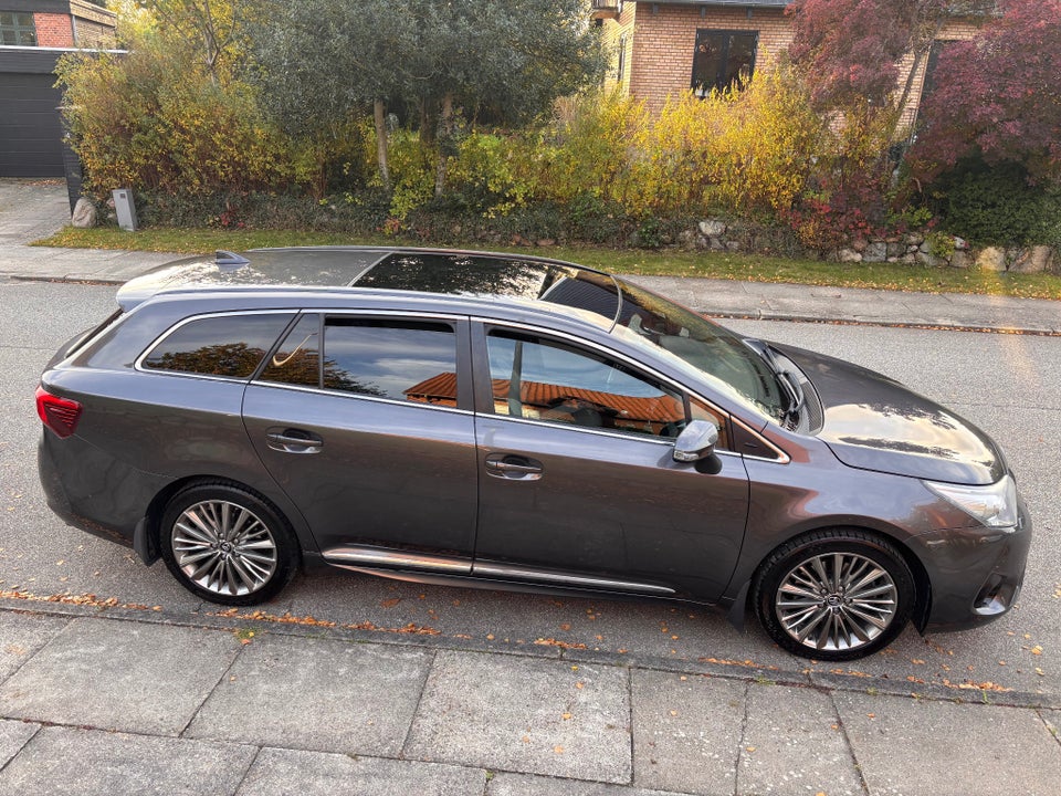 Toyota Avensis 2,0 D-4D T3 Touring Sports 5d