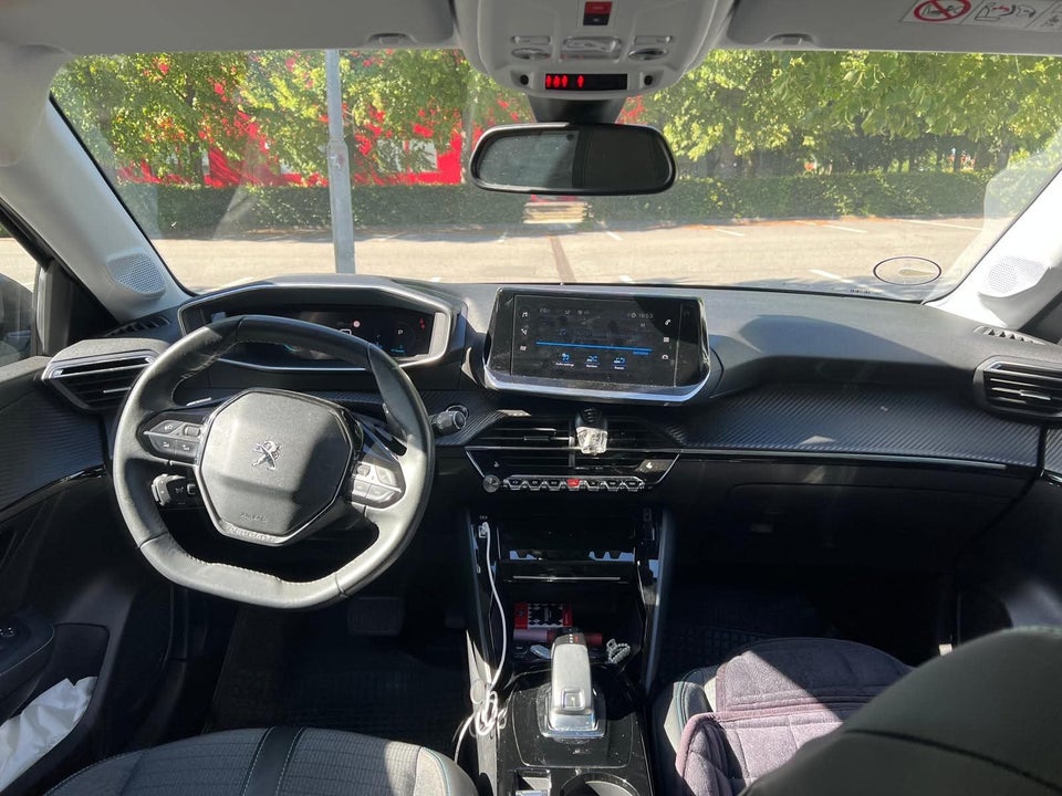 Peugeot 208 1,2 PureTech 100 Evolution+ EAT8 5d