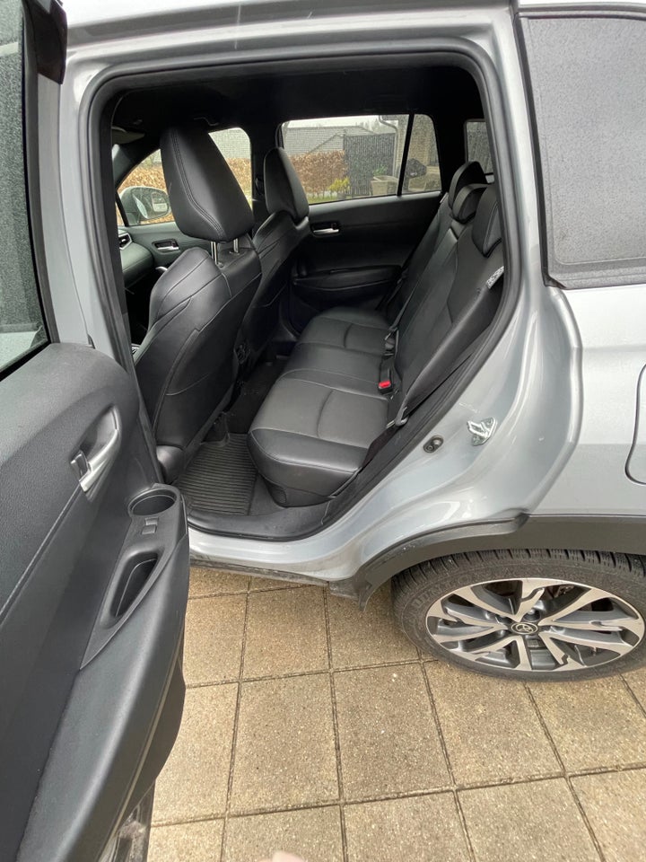 Toyota Corolla Cross 2,0 Hybrid Elegant CVT 5d