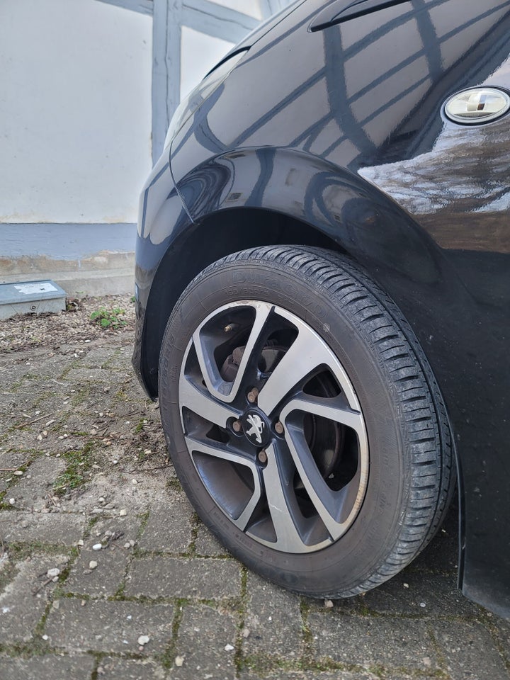 Peugeot 108 1,0 e-VTi 69 Black Edition 5d