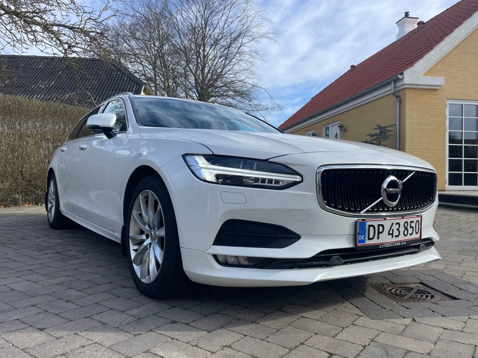 Volvo V90 2,0 D4 190 Momentum aut. 5d