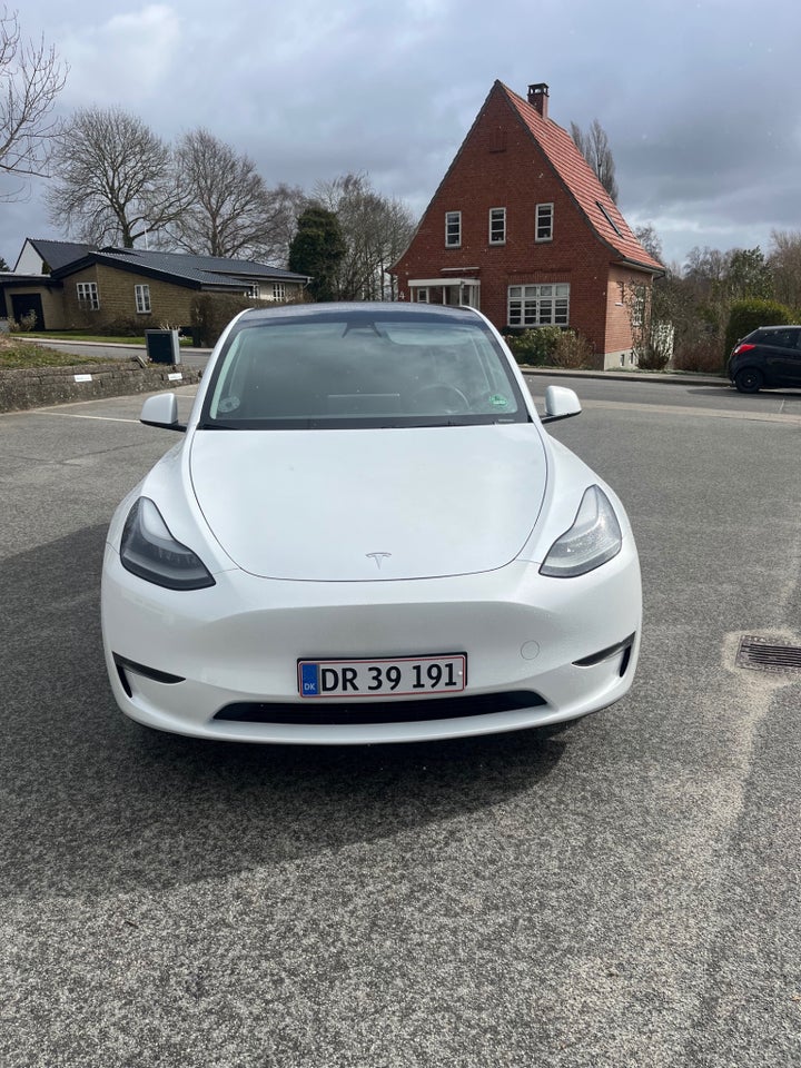 Tesla Model Y Long Range AWD 5d
