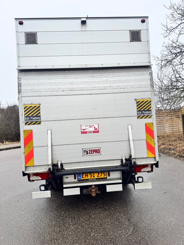 Mercedes Sprinter 516 2,2 CDi R2 Chassis aut. 2d