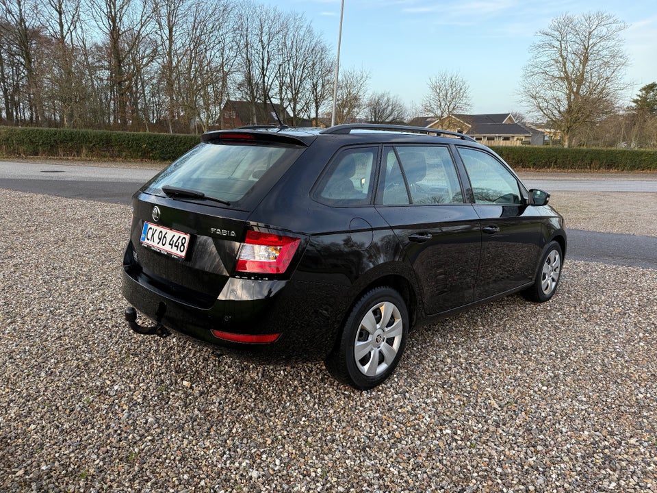 Skoda Fabia 1,0 TSi 110 Ambition Combi DSG 5d