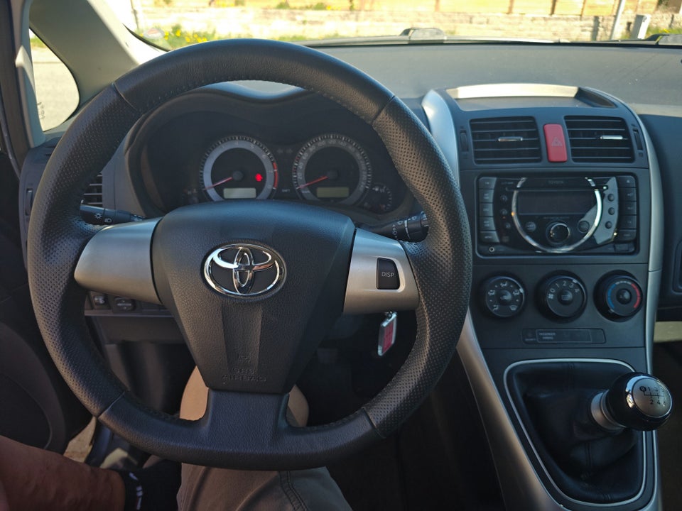 Toyota Auris 1,6 T2 5d