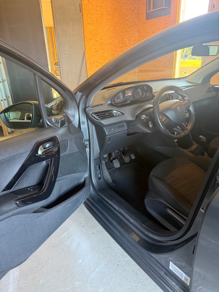 Peugeot 208 1,0 VTi Access 5d