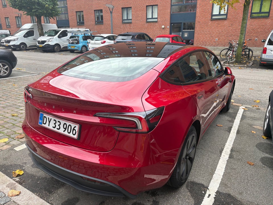 Tesla Model 3 RWD 4d