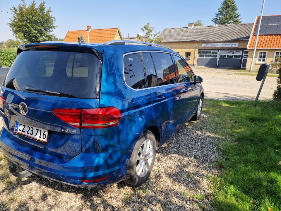 VW Touran 2,0 TDi 150 Highline 7prs 5d