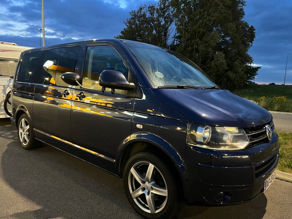 VW Caravelle 2,0 TDi 140 Comfortline DSG kort 4d