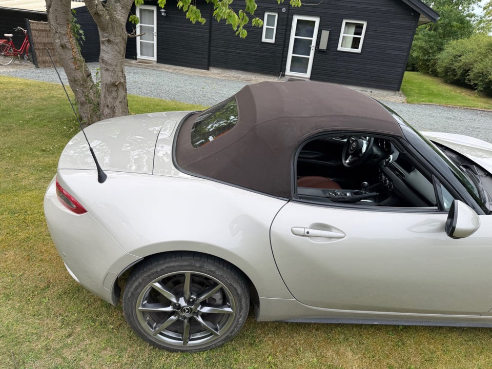 Mazda MX-5 2,0 SkyActiv-G 184 Roadster Kazari 2d