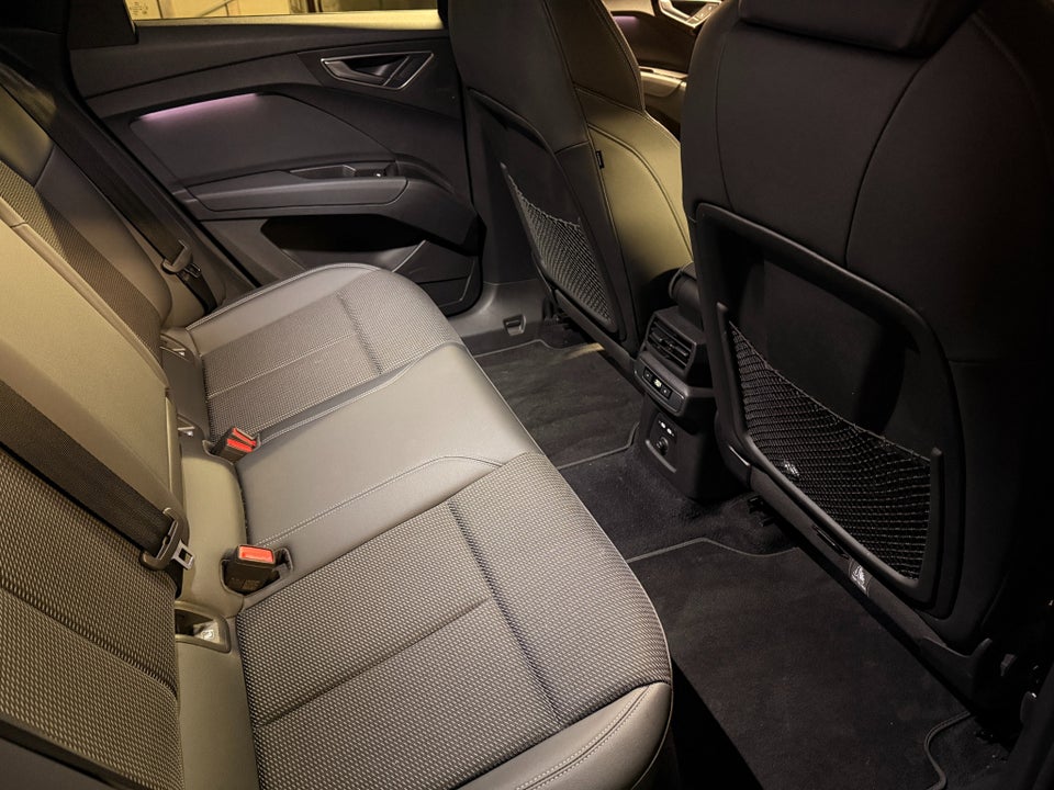 Audi Q4 e-tron 40 S-line Sportback 5d