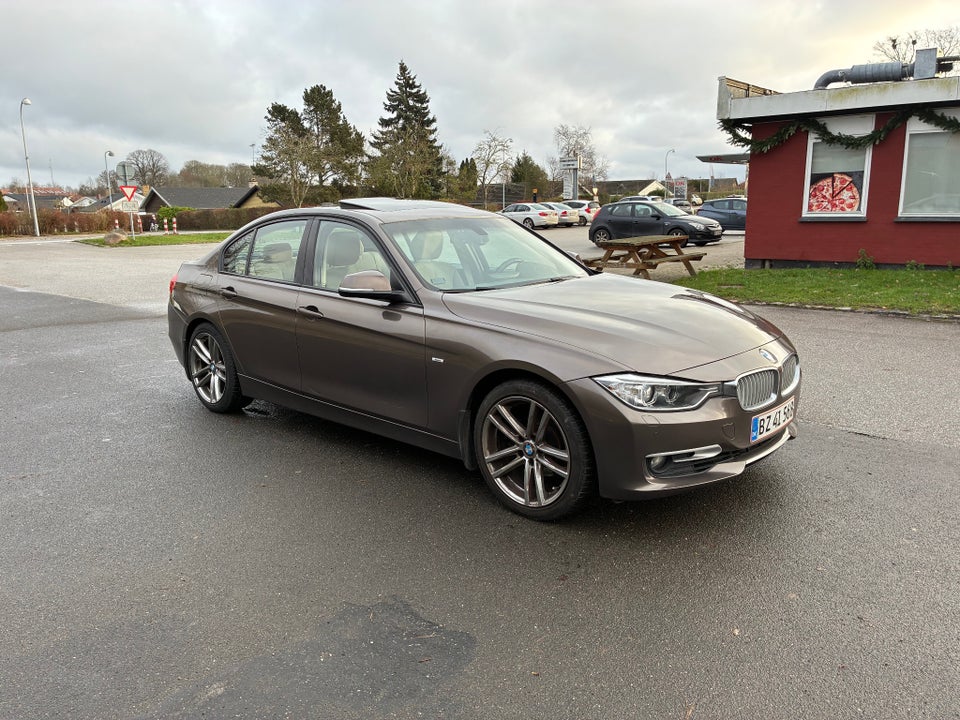 BMW 320i 2,0 Modern Line aut. 4d