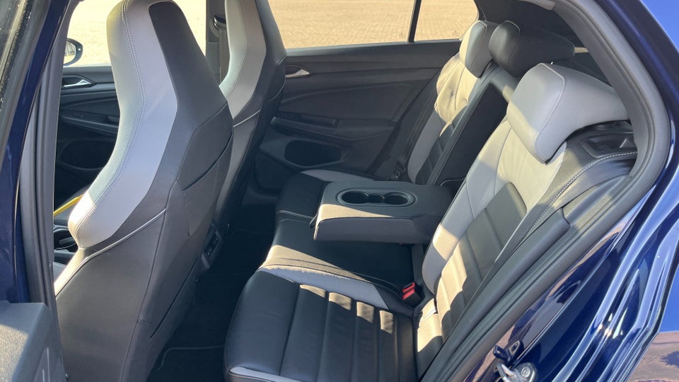 VW Golf VIII 1,4 GTE DSG 5d