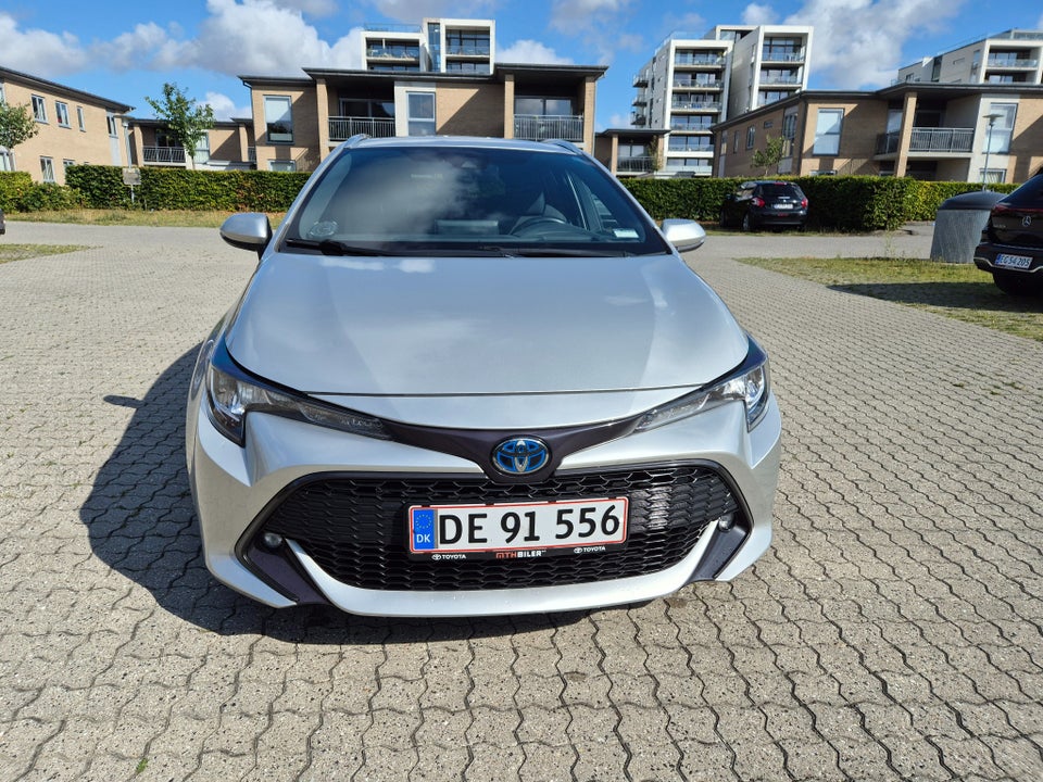 Toyota Corolla 2,0 Hybrid Active Smart Touring Sports MDS 5d