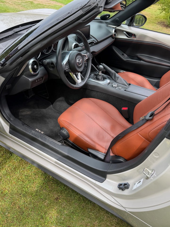Mazda MX-5 2,0 SkyActiv-G 184 Roadster Kazari 2d