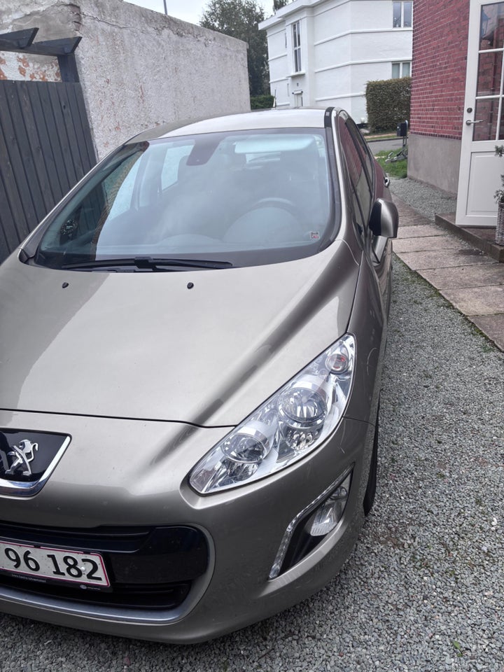 Peugeot 308 1,6 VTi Comfort+ 5d