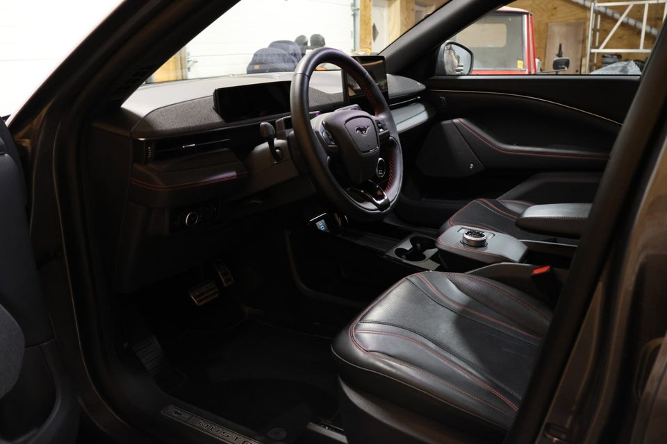 Ford Mustang Mach-E 70 Premium Standard Range AWD 5d