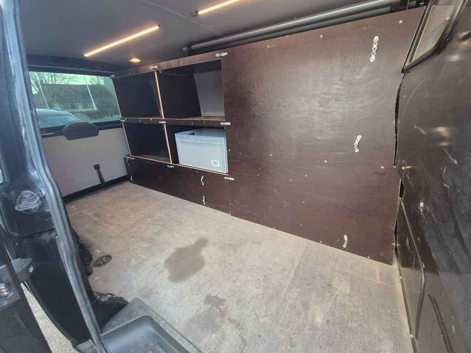 VW Transporter 2,0 TDi 150 Kassevogn DSG lang