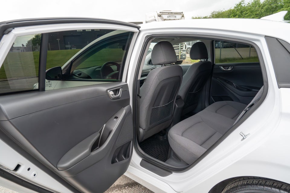 Hyundai Ioniq 1,6 PHEV Trend DCT 5d