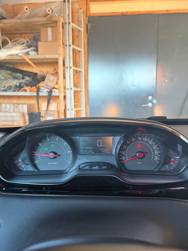 Peugeot 208 1,0 VTi Access 5d