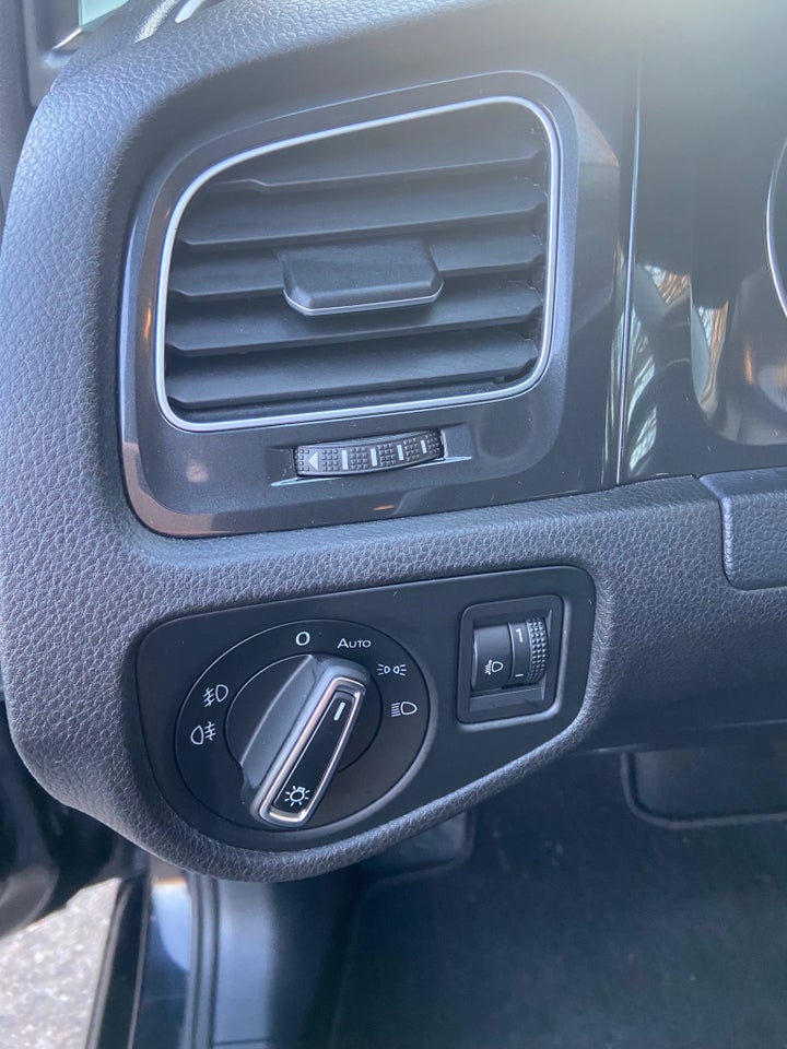 VW Golf VII 1,4 TSi 125 Comfortline Variant DSG 5d