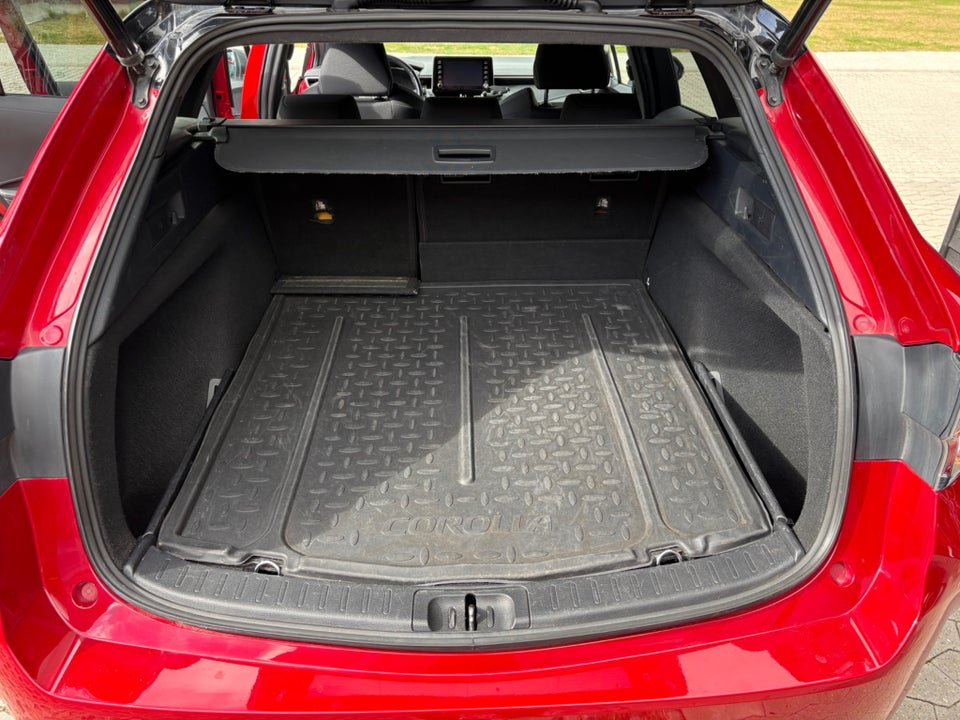 Toyota Corolla 1,8 Hybrid H3 Premium Touring Sports MDS 5d