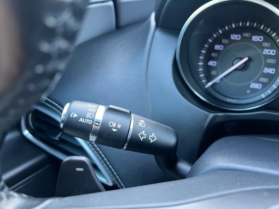 Jaguar XE 2,0 D180 R-Sport aut. 4d