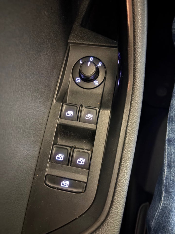 Skoda Superb 1,4 TSi 125 Active 5d