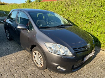 Toyota Auris 1,6 TX 5d