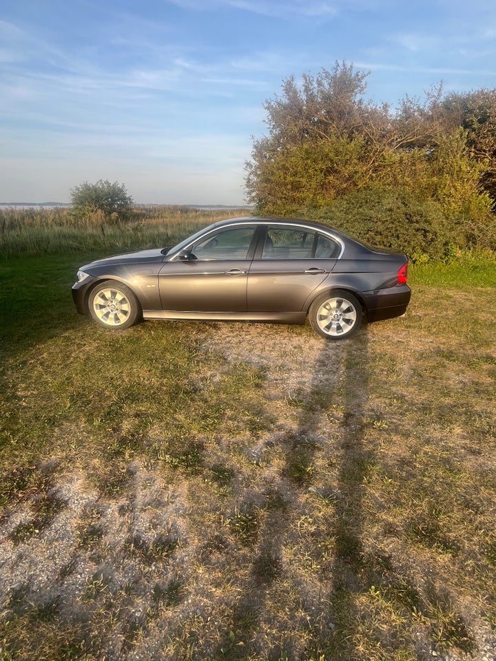 BMW 325i 2,5  4d