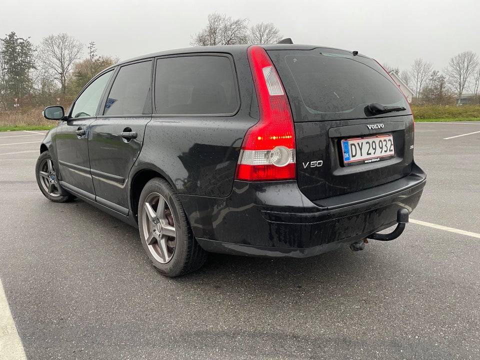 Volvo V50 1,6 D Momentum 5d