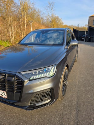 Audi Q7 50 TDi S-line quattro Tiptr. 7prs 5d