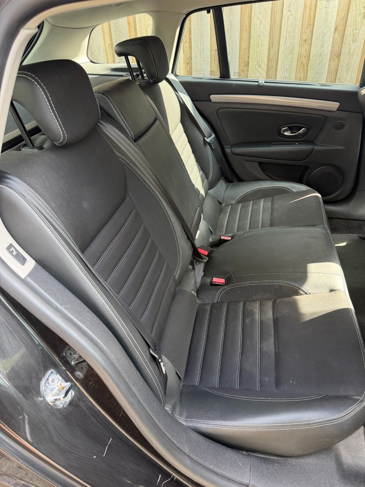Renault Laguna III 2,0 dCi 150 Exception Sport Tourer 5d