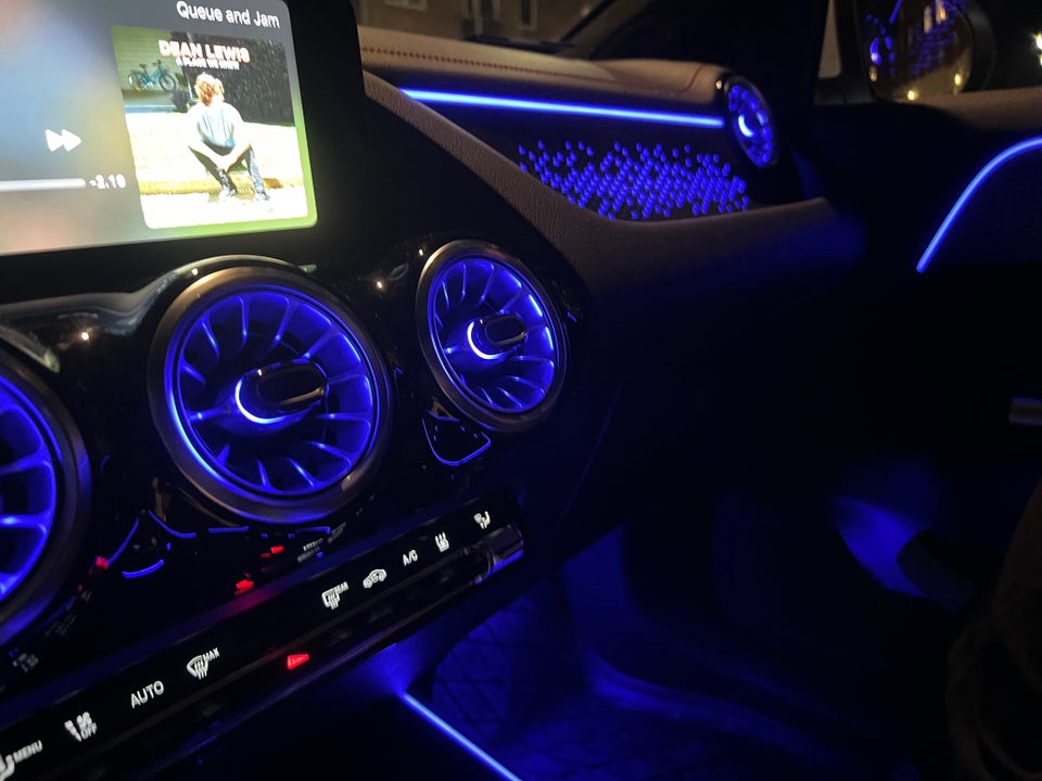 Mercedes EQA300 AMG Line 4Matic 5d