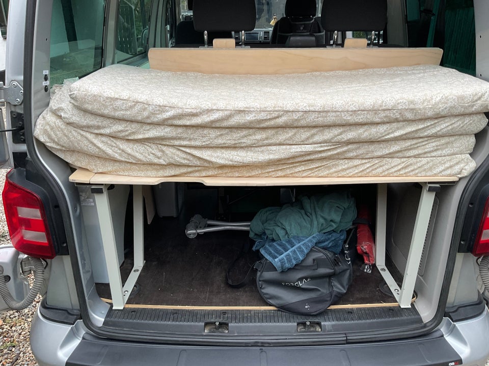 VW California 2,0 TDi 204 Ocean 4d