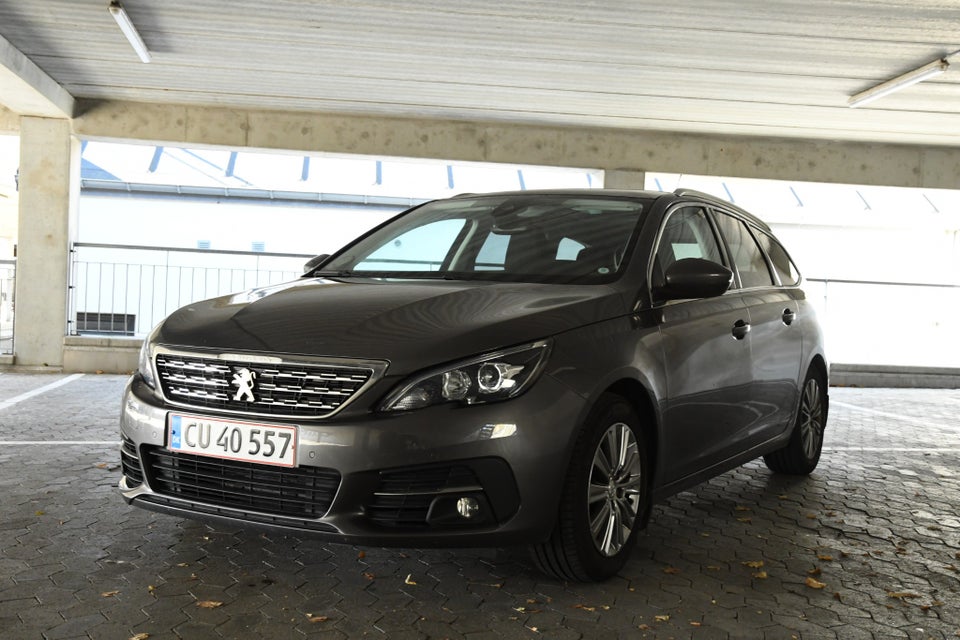 Peugeot 308 1,5 BlueHDi 130 Infinity SW 5d