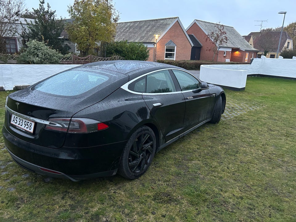 Tesla Model S 85 5d